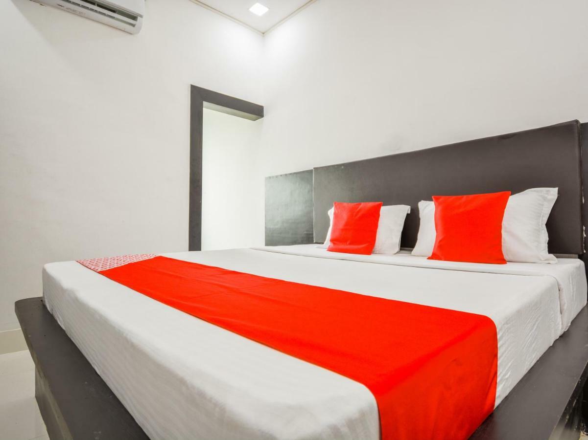 Oyo 43505 Hotel The White House Hisār Exterior photo