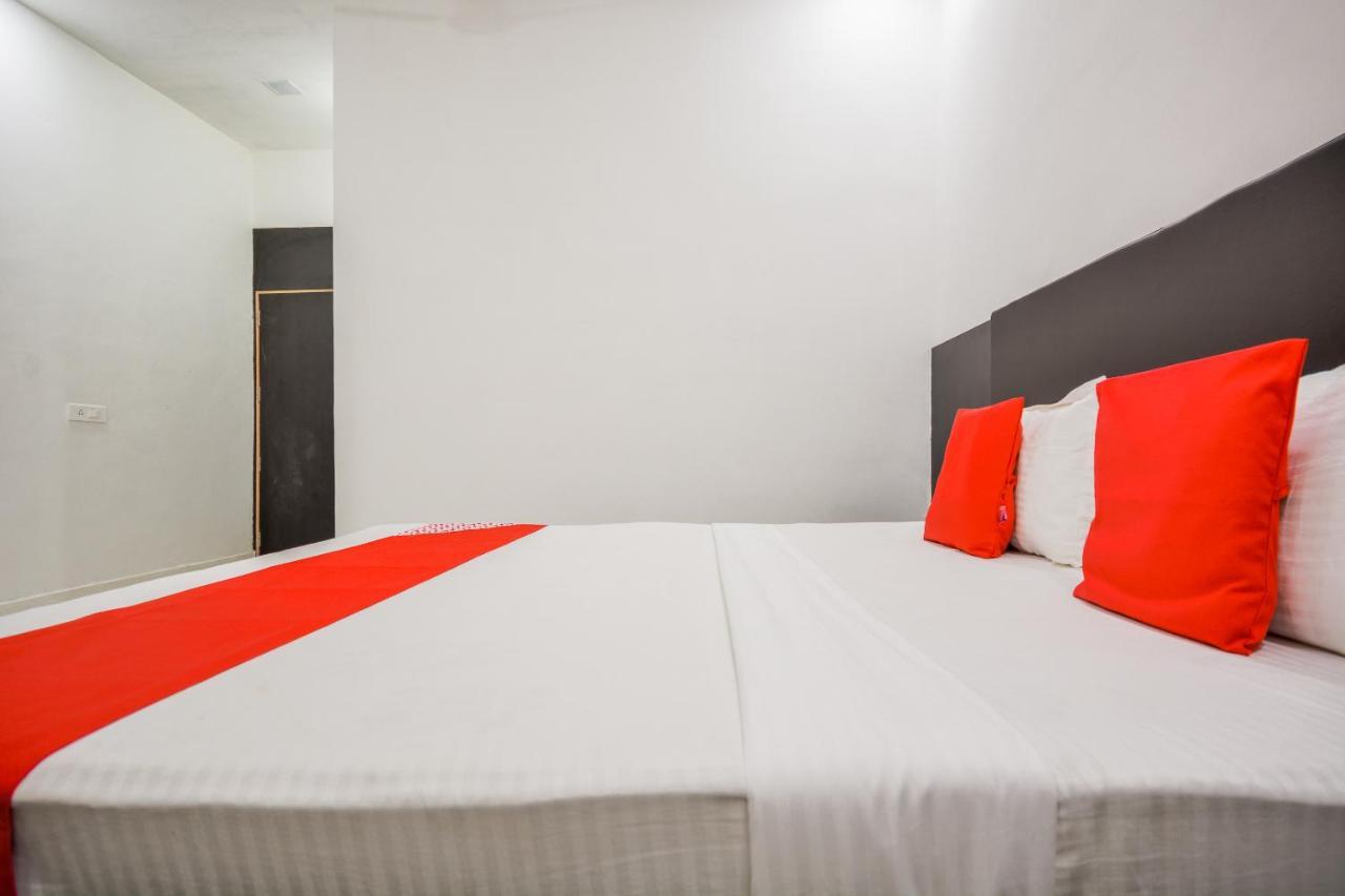 Oyo 43505 Hotel The White House Hisār Exterior photo